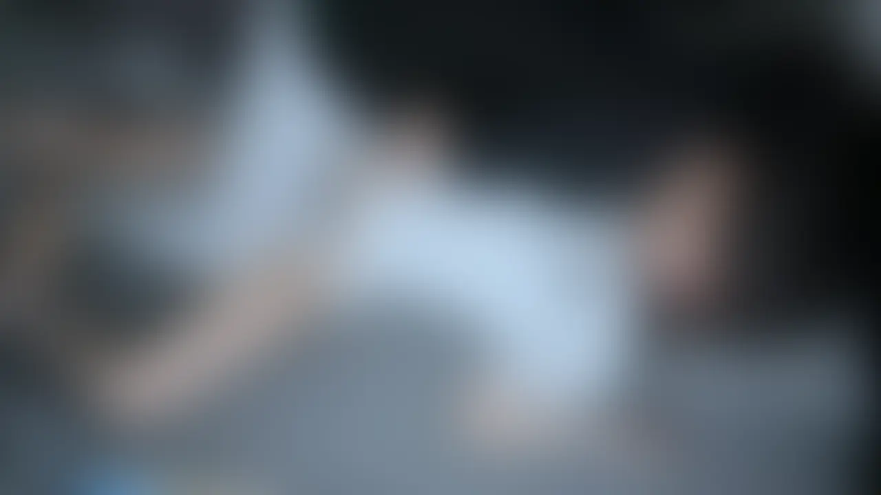 【目隠し顔出し】
容姿端麗で低身長巨乳の子に会ったんですけど、この子締まりめっちゃいいし「イけ」って命令するだけで痙攣イキしちゃう雑魚マンコだったからオナホみたいに好き勝手使っちゃいました、、
相性良すぎてこの日3回くらい中出ししてマーキングしておきました笑笑 (2/2)