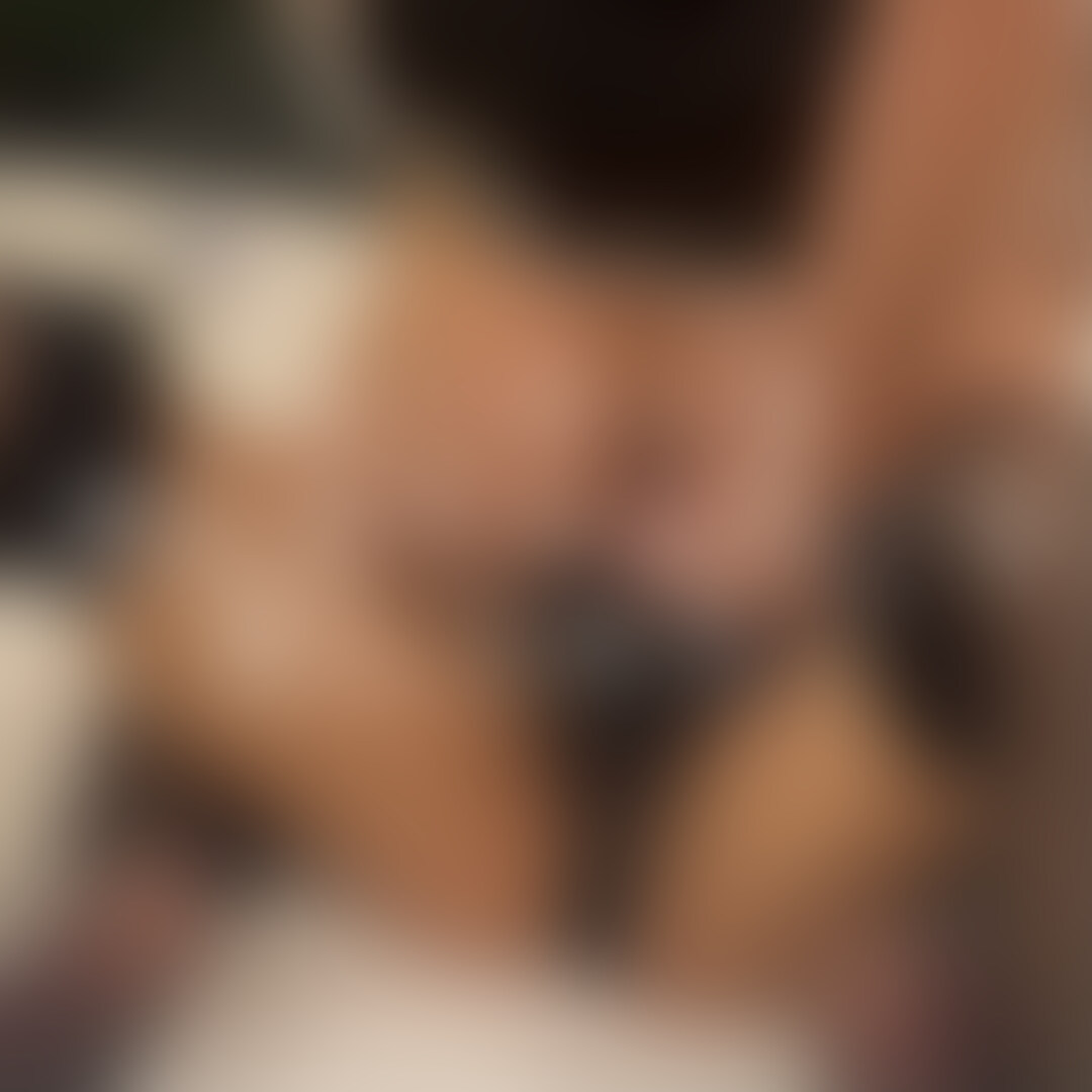 よめちゃんにメイド姿のままペニバンで下からガン突きされてちゃった...🥺❤️
気持ち良過ぎて腰が勝手に動いちゃうだんなちゃんです...💕 (2/2)