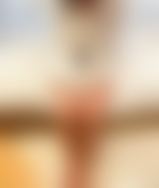 フェラ、スマタ講習【新人女子大生】才色兼備なふわふわJDちゃんの再講習。その場の欲に負けスマタ講習中に生ハメ大量中出し。
~~~~~~~紹介~~~~~~~
職業:学生
年齢:19才
前回面接に来てくれた才色兼備の学生さんです。
合格を告げてから3日後、突然彼女から連絡がありました
内容は、まだ自信が無いから再講習をしてほしいとのこと。
なんという素敵な子なんだ。。
素晴らしすぎる!!!
頼られたからにはしっかりと彼女を講習してあげましょう。
内心はめちゃくちゃラッキーでした(笑)
また手コキでしてもらおっ♪と思ったのですが、
今回はもう少し深いところまで行くことに。
その方が彼女も自信が付くかなと(笑)
ということで時間もなかったので、
部屋についた瞬間から講習開始!
さっそく私のおちんをペロペロしてもらいました!
力みが無くめちゃくちゃ気持ち良いフェラでした!
吸い込みの力加減も丁度よく、
これなら系列店のピンサロに入店させても大丈夫なくらいです。
しばらく舐めてもらっているうちに、ウズウズが我慢できなくなってしまったので
とりあえず1発。
講習なのでお掃除フェラでしっかり綺麗にするところまで。
うん。フェラは合格!
せっかくわざわざ連絡までしてくれたので。
今回はスマタ講習もプラスしてあげましょう!
全て彼女の為です(笑)
とりあえず服を脱がせ、ベットに寝かせます。
若いおまんにスリスリっと。
ちょっと感じてる顔が可愛すぎる。
と同時にぷつりと理性の線が切れた感覚が。
もうどうにでもなれ!!
という思いで、そのまま無断で生挿入。
あ~~最高。。
締りが良くて、あったかい愛液のお布団が私のおちんを包み込みます。
少し擦ると、いつもの如く早打ちでした。。。
ちょっと気まずくなりましたが、
これで彼女が自信をもってお客様を癒すことができれば。。。
こんな代償は小さいものです!
個人的にはかなりお気に入りの子なので、
これからもタイミングを見て再び彼女を呼び出そうと思います。
続編希望の方は教えてください!
では!! (2/2)