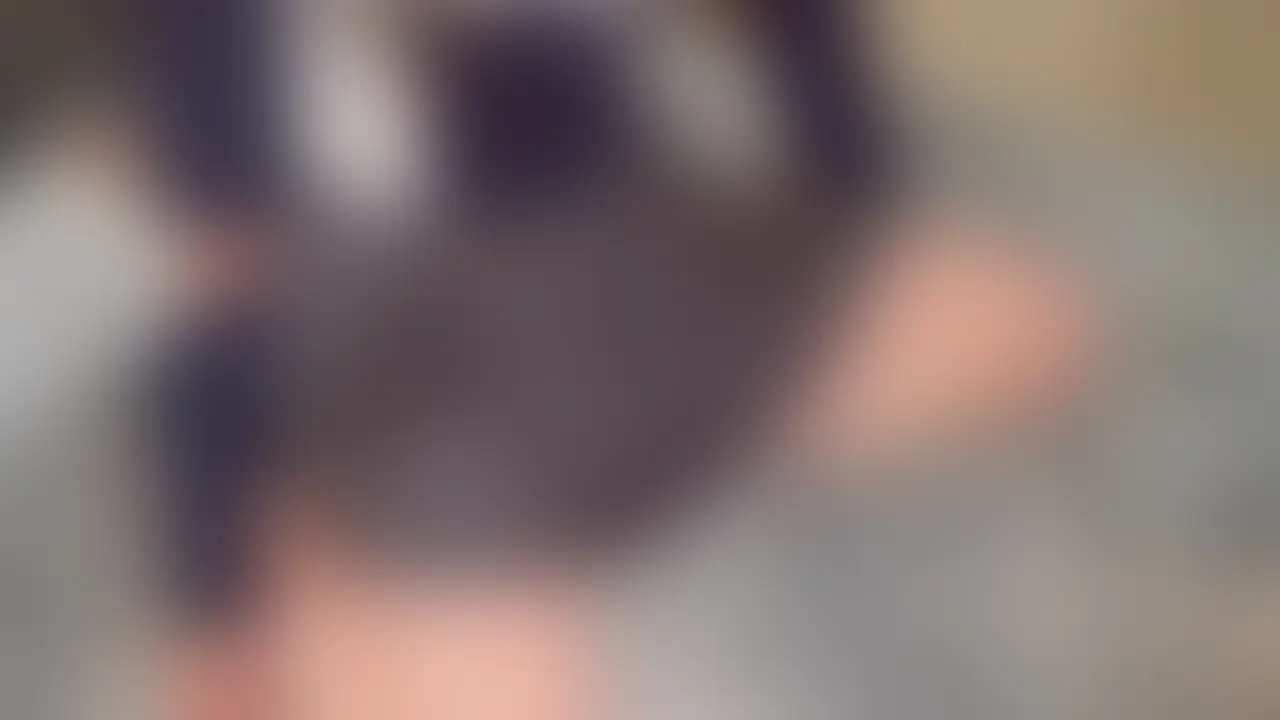 【美乳美尻清楚系専門学生】
最近彼氏とお別れしたらしいしかもエッチも全然気持ちよくなかったらしい。
性欲強くて家では家族が寝てからこっそりお風呂でシャワーヘッドをおまんこに当てておなにーしてる変態。
歩いてる時知らない人に触られてから乳首が感じるようになって
乳首触ったり、舐めたりするとエロい声出ちゃうらしい。
でかちんぽぶち込んだら「おっき💕」そのまま生ちんぽ中出ししてやりました。生は初めてらしい笑
あまり経験がないためウブな騎乗位が可愛いすぎた、、 (2/2)