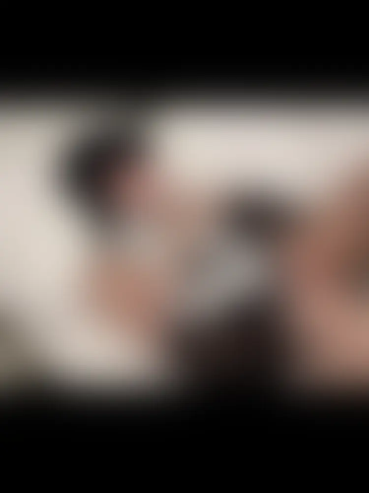 ちんちんあつすぎて繋がってるとこあつあつになってるよ🥰💦
いろんな汁で汗だく汁だくセックスだね🤭💕
もうおちんぽぱんぱんになっちゃってるね🤭💕
どこにかけたいの?りこのお尻?
いっぱいお尻にかけていいよ🥰💕 (2/2)