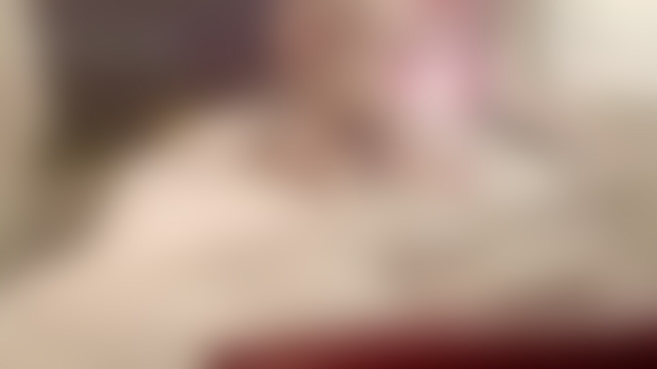 M字開脚で後ろから玩具で責められる (2/2)