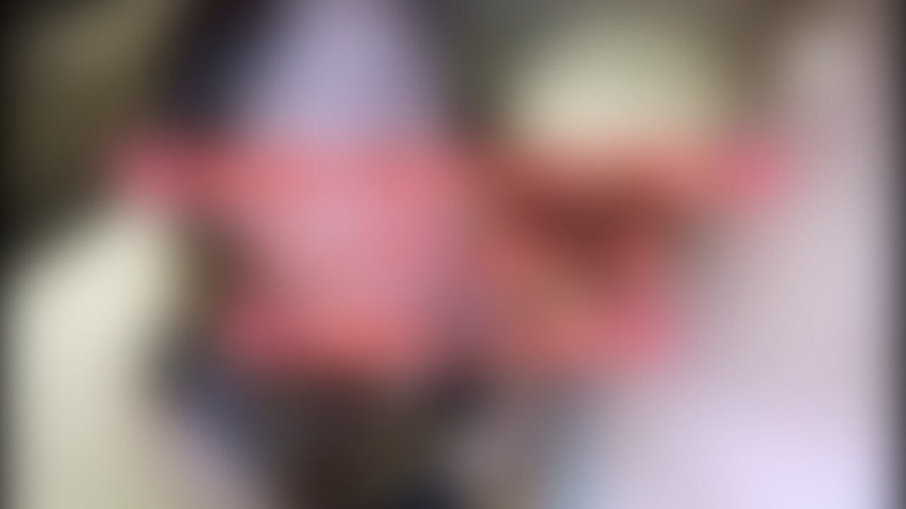 SH〇INのエロ下着で咥えまくりの12分💖
今回も顔出しでフェラしまくります💖
仁王立ちフェラ、ローアングル、四つん這いフェラ、イラマチオと様々なフェラをお楽しみください💖 (2/2)