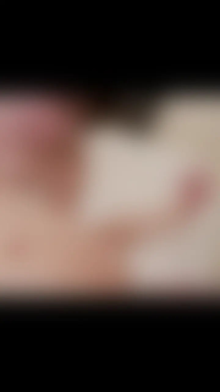 【生徒と教師、禁断のP活偽愛セックス】
L〇K Note page.6 天使と悪魔が生んだ肉体の激しいぶつかり合い
※すぐ削除される可能性がとても高いです
まさかの自白。生徒と教師、この関係に一体何が...
〜流出経緯〜
事の発端は教師がさやか(生徒)に愛情を芽生えさせてしまった事だ
さやかは当初、優しさ程度だとと感じていたが愛情であることに気づいき、徐々に生徒の立場を利用して教師の弱みに漬け込む。
金銭を要求しての肉体関係。教師はわかっていながらも関係を持ってしまい、取り返しのつかない事態まで発展してしまう。
教師は何度もこの関係を終わりにしようと懇願するが、さやかは全く聞く耳を持たず、むしろさらに脅しをエスカレートさせる。
1人ではどうすることも無くなった教師から今回クビ覚悟で依頼を受けた。
愛情、金、そして生徒と教師
決して超えてはいけない一線を超えた先に待っていたのは...
生徒と教師禁断の50:36
※生徒は目出しとさせていただきます (2/2)