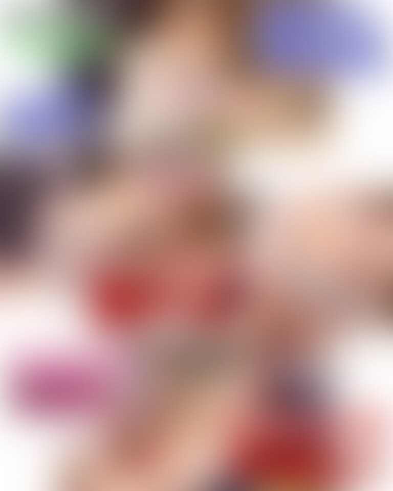 ファンの岡崎さん家に呼ばれて謝罪から一転…我慢できず即ハメ・中出しSEX
今回は、ファン歴4年の岡崎さんから急遽
「先日の面談の手伝いの件で謝罪をしたいのでお会いできますか?」
とメールをいただき、岡崎さん宅へ呼ばれて行く事に…。
謝罪から一転。。(○○○が留守中、いつ帰ってくるか分からない状況で‥)
岡崎さんが我慢できず、2人っきりの居間で即ハメ><
我慢汁たっぷりのチ〇ポを生挿入、そして高速ピストンで中出しまで。。
時間は、23分13秒です。 (2/2)