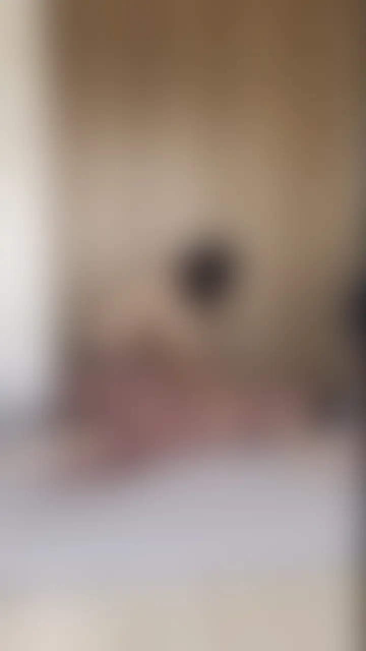 普段は真面目な先生で2児の母と自宅でSEX
この日は着衣のままで❤️
母乳をたらしながらSEXをしたので
興奮度アップ⤴️ (2/2)