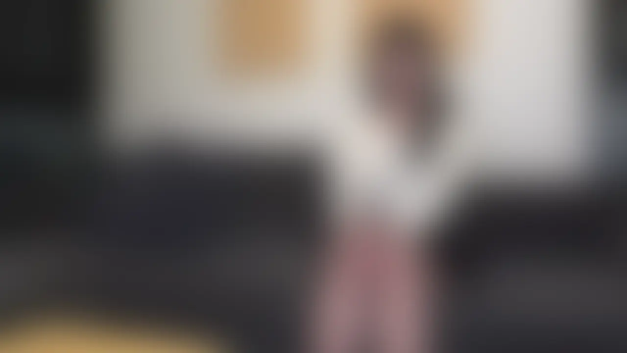 "完全顔出し"『高身長日韓ハーフの彼氏持ちお姉さんと初ナマ交尾で半外半中』
(本編1:27:41)

北の国から遥々会いに来てくれた色白高身長美女。韓国と日本のハーフに透明感のある美貌を持ち合わせたお姉さん。

最近イケメンマッチョの彼氏ができたらしく惚気話をひたすら聞かされました。普段は美術館などでデートをするみたいですがいつか一緒にジムに行きマッチョたちを拝みたいらしい

紐が多めの黒い下着に大きいお尻を披露。メス顔を見せつけながら美味しそうに舐めまわすフェラチオは至高です。

本人曰く数の子天井の名器らしく最近セフレを2人も騎乗位で暴発させたらしいです。鏡越しバックでは急にピースをし始めるなどとても愛くるしい

かなり早い段階で名器に絞り取られそうでしたが何とか堪え最後は容赦ないポルチオ責めで半外半中射精ししっかり搾り取っていただきました。

ーーーーーーーーーーーーーーーーーー

🎁🎁🎁プレゼント企画開催中🎁🎁🎁

人気作品から主観正常位シーンをまとめたハイライトTOP50の動画を抽選でプレゼントします

この投稿に「いいね」「ブクマ」「『韓国』とコメント」していただいた方に抽選でmyfansにてプレゼント動画をDMさせていただきます。
フォロワー限定なのでフォローも忘れずに。

⚠️締切は11/16まで、配布日は11/17予定です。 (2/2)