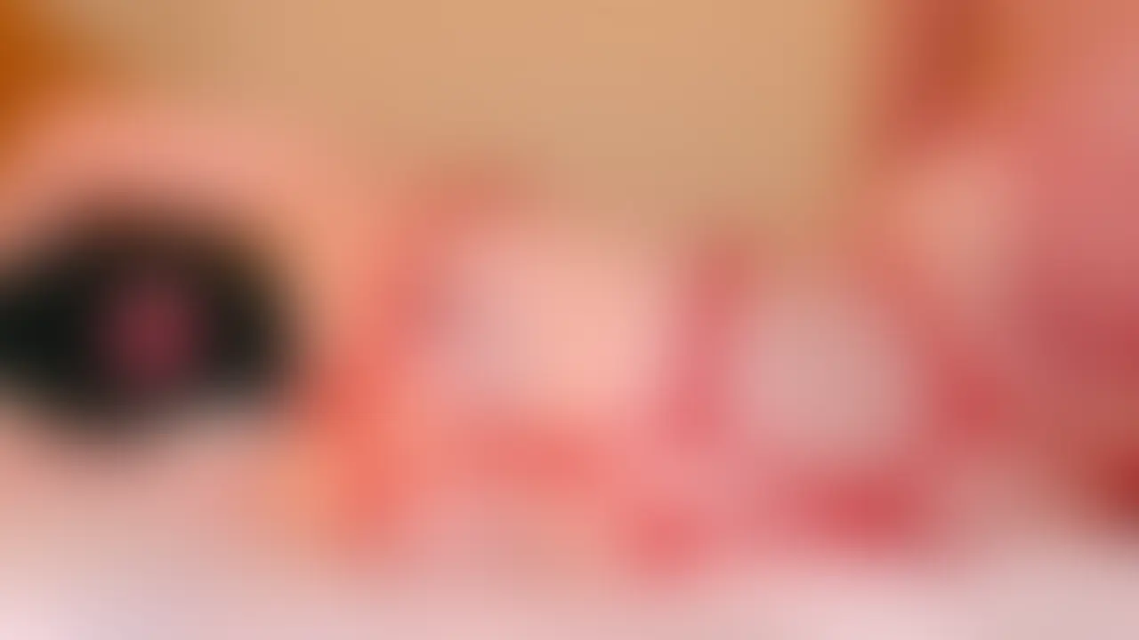 ピアス人妻　旦那とガキに「◯ね」連呼でいき狂う
🙇‍♀️「ちんぽの邪魔だから死んでください」
旦那とガキに「早く◯ね」と連呼して絶頂する最低人妻👎 人権屋さんと出会う前は家族優先の良妻賢母だったけど、一度崩れると脆いもんだね🫶 (2/2)