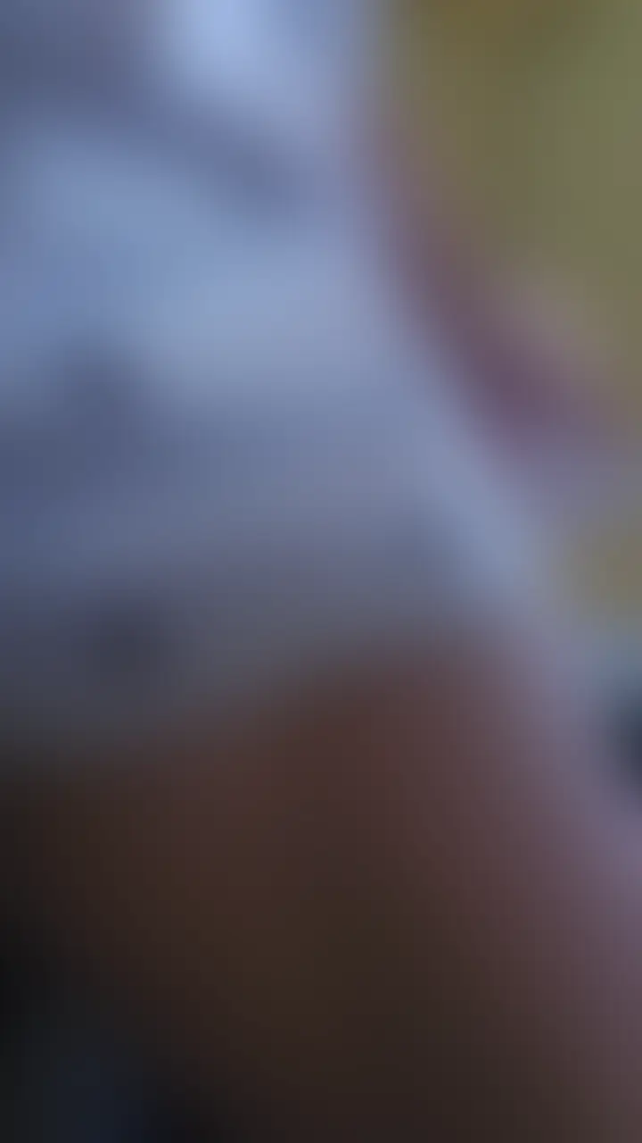 【痙攣絶叫】デンマでひたすらイカされ続けている動画。

もう帰るんじゃなかったの？　直前の撮影でひたすら感度の高まった身体にデンマを当ててるとすぐにイッてしまうザコマ○コ。
超絶中オナ派で、🌰で普段潮を吹くことはないのですが、新しいお友達ができました。頼もしい仲間です (2/2)