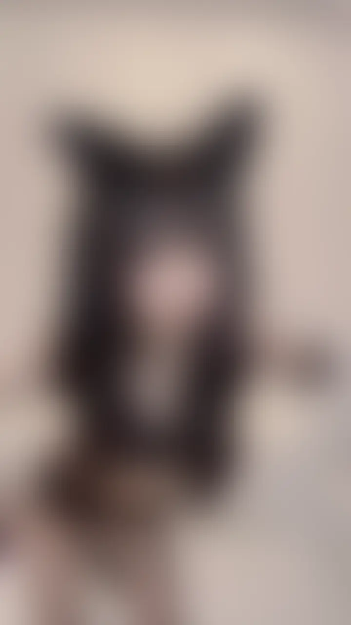 黒猫たそち👅🐈⬛🐾 (2/2)
