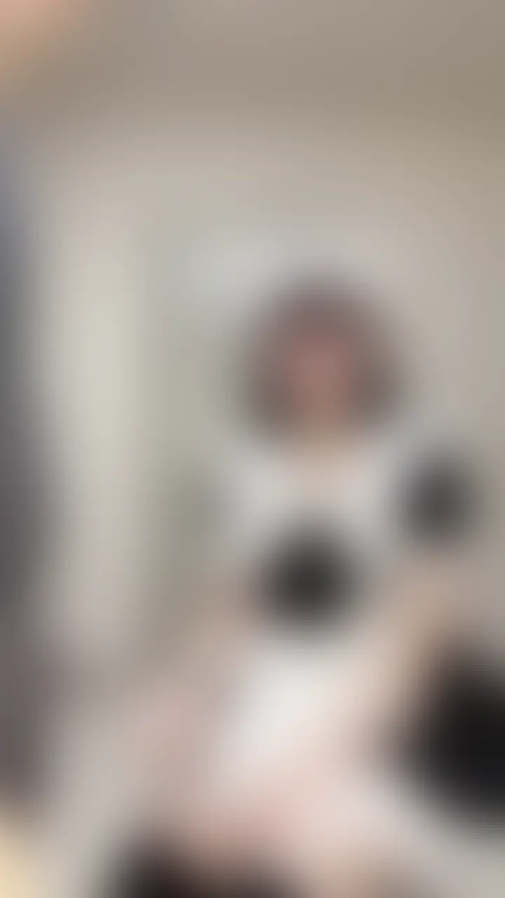 久しぶりにメイクしたのでそのままご奉仕してみました✨
なかなか育児で時間作るの難しいけど、
つわりも落ち着いてきたのでまた彼と色々仲良ししたいな☺️
【みみからのお願い💕】
♡印をポチッとしてくれると投稿の励みになります🐬
【プラン入会はこちらから✨】
https://myfans.jp/MimimiCreative/plans
No.472★6:35 (2/2)