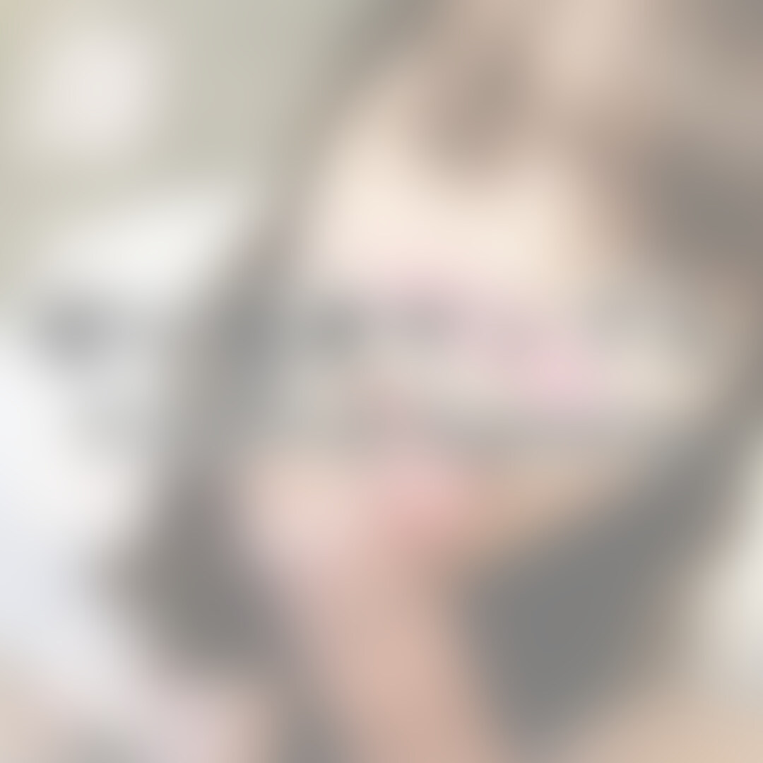 ※この動画は切り抜きサンプルプラン以上で閲覧できます

美人に即尺されるのが夢だった、、、そんな夢を叶えた作品です！

しかもパンツ越しにフェラ。パンツがびしょびしょになったら生フェラでディープスロート。

喉奥までガッツリ丸飲みするフェラに我慢汁がだらだら。。。

最後はごっくんでフィニッシュです！ (2/2)