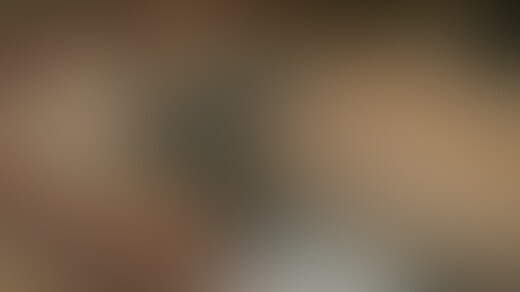 こちょこちょ族　くすぐり志願○○○は山本美月似で美女の逆襲…　りあ　20歳　私服編

くすぐりファンの皆様、年内最後の作品になります！

前回、撮影した、りあ嬢に再度オファーをして完成した続編です。

スタイル抜群で足が長く、顔出しは出来ませんが、山本美月似の
美女でした。目が大きくて綺麗な子です。

早速、お洒落な私服からスタート！

ミニスカの様なパンツで綺麗な足が眩しい位でした。

弱点はあらかた知っているので、足の裏からくすぐり開始すると

「ん～いや、んっ、いや～」

なんて可愛い反応が見られました。スネから太腿に移ると身体を
ネジって反応します、敏感なんですよね～脇腹から脇の下で更に
激しく反応して、身体全体をまさぐられます。

この時のピクッ、ピクッと言う動きが堪らないんですよね～

「ん～いやん、う～う～、いや～」

でも口が半開きで嫌がっているというよりは感じてるっぽい…

前回も下着が濡れてましたからね…

パンツからチラチラ見える下着がエロいです！

ご期待下さい～！

時間：8：35
サイズ：1920 x 1080
画質：ハイビジョン
形式：MP4形式 (2/2)