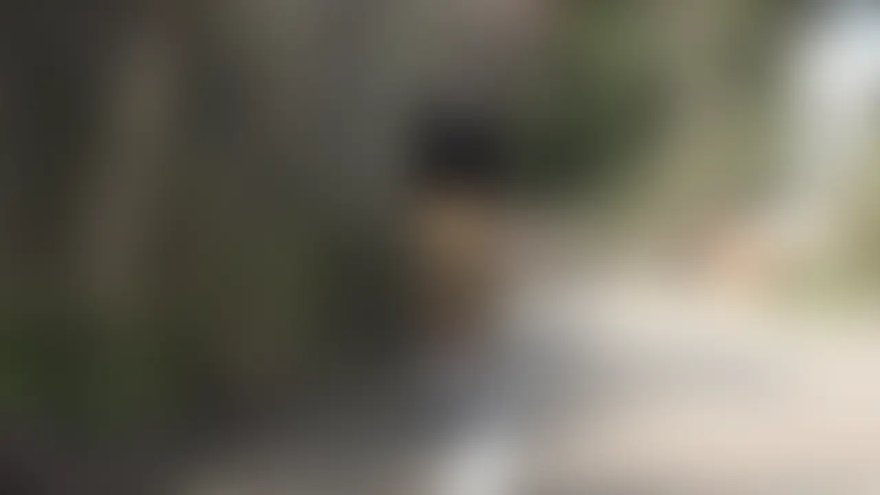 ■衣装、備品:
キュロット https://***
写真で見ると少しシワがありなるべく伸ばして使用願います。
上衣 UN21
靴 SHO15(黒靴)
靴下 S12(白の短い靴下)
サングラス・マスクは地味な物を使用
過去にオーダーしたキュロット街歩き+ポーズ撮影(f867・f872など)で、服装を変えて似たようなものを撮りたい。
今回はキュロット制服似の衣装を着た女の子のPV風動画にしたい。
遊具を利用するので公園のような場所を含める。
●台本
ポーズの参考になるサイトを適宜掲示していますが完璧に真似る必要は全くなくアバウトで可です。
計15分になるようにしましたが早く終わり過ぎて時間が余りそうならアドリブシーンを入れても可です。
遠くから気付かない様子でカメラに向かって歩いてくる(正面から全身を撮影) 5秒
カメラに気付き、嬉しそうに右手を振りつつ走り寄ってくる 10秒
https://***
上目遣いで手を後ろに回す 5秒
https://***
手を後ろに回したまま同じ場所で90度ずつ回転して横や後ろ姿を見せて正面に戻る 10秒
キュロット正面のひらひらをめくって戻す 5秒
以下通販サイトのモデルさんのように色々なポーズを取る(ここにないポーズでも可) 3分
https://***
https://***
どこかを指差して小股で歩き始める(正面から後じさりしつつ撮影開始)
まず正面からのみ撮影 40秒
次いで正面〜横〜後ろと全周囲から撮影(まだ小股) 40秒
落とし物を拾うように前屈したりしゃがんだりする 30秒
トイレに行きたそうに内股を擦り合わせてモジモジする 20秒
花壇の花などを愛でる 30秒
少し暑そうな仕草(手で顔を扇ぐなど)をしてブレザーを脱ぐ(再着用しない) 20秒
大股で歩き、正面〜横〜後ろと全周囲から撮影 50秒
次いで軽く走ってみたりスキップしたりする 30秒
(以後最後のシーンを除き順番前後しても可)
直立姿勢で両手を腰に当て、股を開いてお尻を左右に振る(前後1回ずつ撮影) 30秒
ガードレールや柵などに足を掛けて大股を開き、元に戻る(前後1回ずつ撮影) 30秒
開脚して伸脚運動をする(前後1回ずつ撮影) 30秒
アキレス腱を伸ばす運動をする(前後1回ずつ撮影) 30秒
ブランコに乗る(前後1回ずつ撮影) 30秒
道の手すりか公園の鉄棒などに跨り股間に食い込ませ、元に戻る(前後1回ずつ撮影) 30秒
文字制限により省略
17分44秒 (2/2)