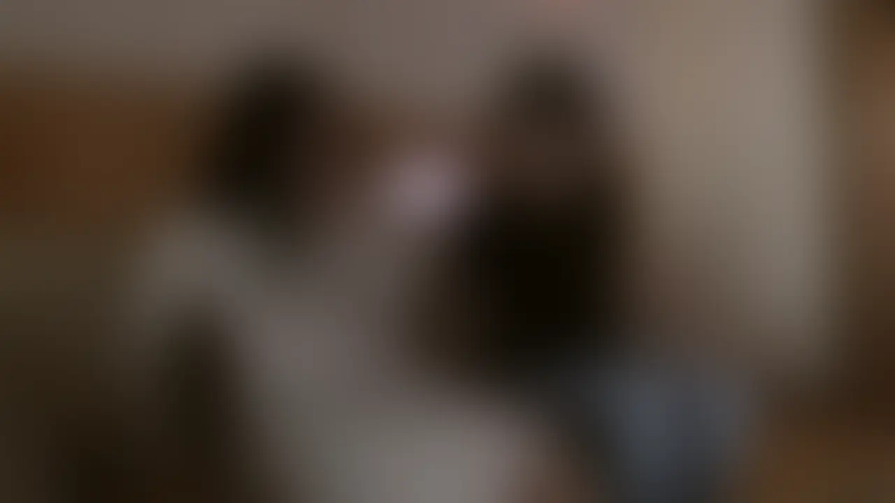 【絶賛暇を持て余し中！！恋愛ドラマを観てムラムラが収まらずSEXを渇望！
熟れたカラダは感度抜群、だらしなくイキ乱れる人妻の鑑！】(0:52:01)

■お名前
Sさん

■年齢
40歳

■結婚歴
10年

■家族構成
夫・本人・長男(成人済)

■夫への不満(とにかく暇、構ってくれない)
・とにかく暇なのに、全然構ってくれない。
・スマホばかり見てて、私には無関心。
・もっと一緒に過ごしたいのに温度差がつらい。
・家にいるのに、ひとりでいるみたいな感覚になる。

■俺様のレポート
(小声)...暇でムラムラしてるならSEXしかないでしょ(爆)
チ●コで付けば大きいお尻が波打って踊ってる。卑猥な声で喘いでる姿...最高でしたw (2/2)
