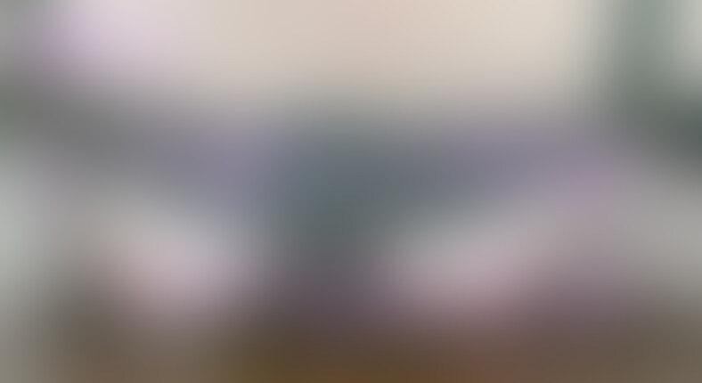 貸してみろ、土下座ってのはなぁ〜！
こうやるんだよっ！！
本当に申し訳ないと思っているならなぁ･･･ローションでぬるぬるになった床に乳頭を擦り付けて無様にヘコヘコしてなぁ･･･ごめんなさいするんだよ･･･っ！こうやってやるんだよ･･･っ！！ (2/2)