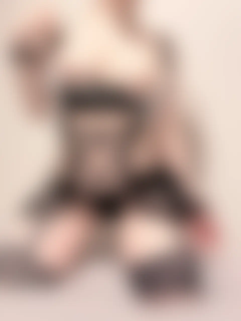 しーちゃん「えっちな服着ちゃった､､ 似合ってるかな？？ 似合ってるかな？？」の投稿サムネイル