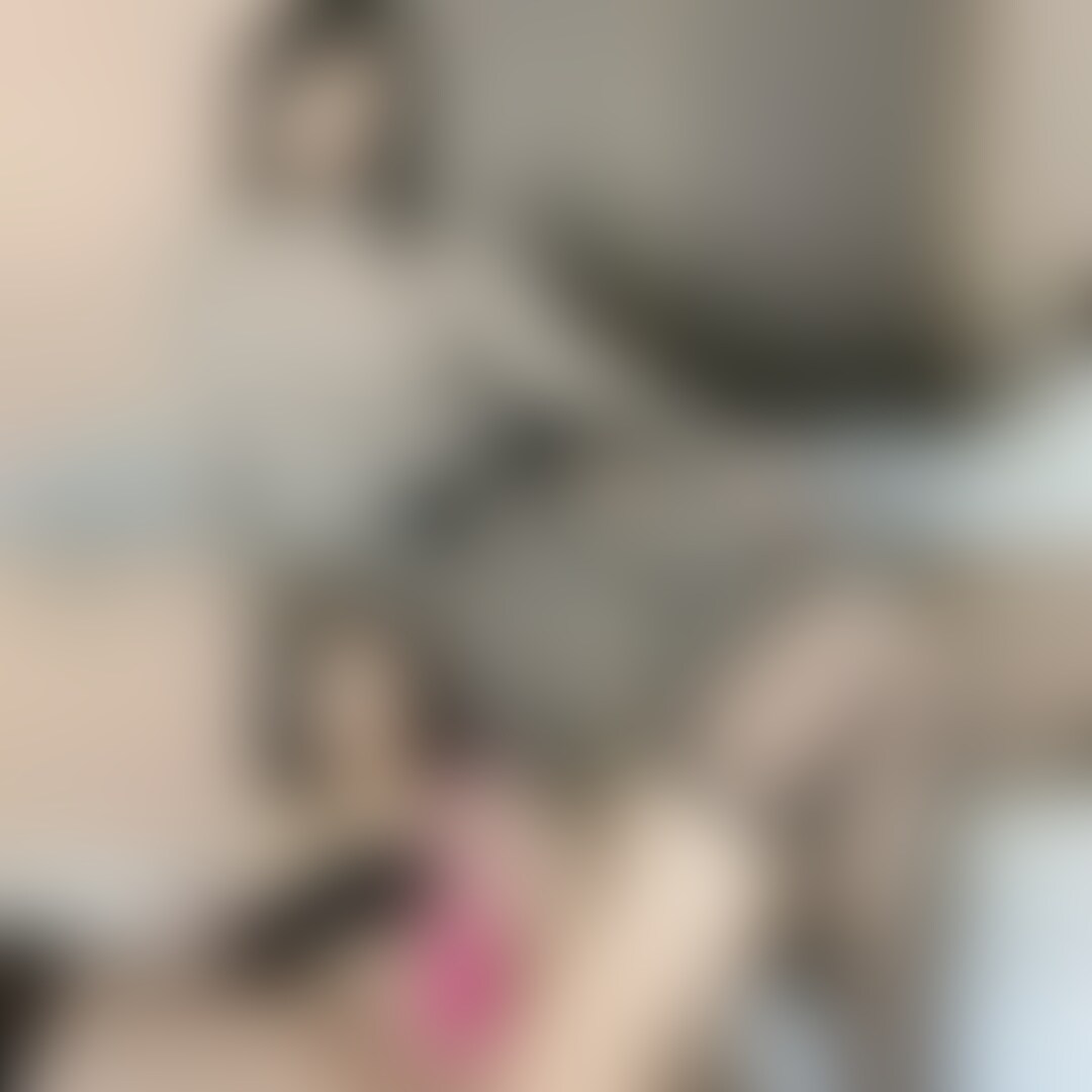 やっほーいもこだよ🥰今回は珍しく?私服で撮ってみました✨
結構新鮮な感じじゃない?🤭💗
イメージはお出かけデートの後のホテルって感じです🫣💗
おもちゃを使って最後は顔も映しながらいっちゃいました…恥ずかしい声がいっぱい出てしまった😣💦💦💦 (2/2)