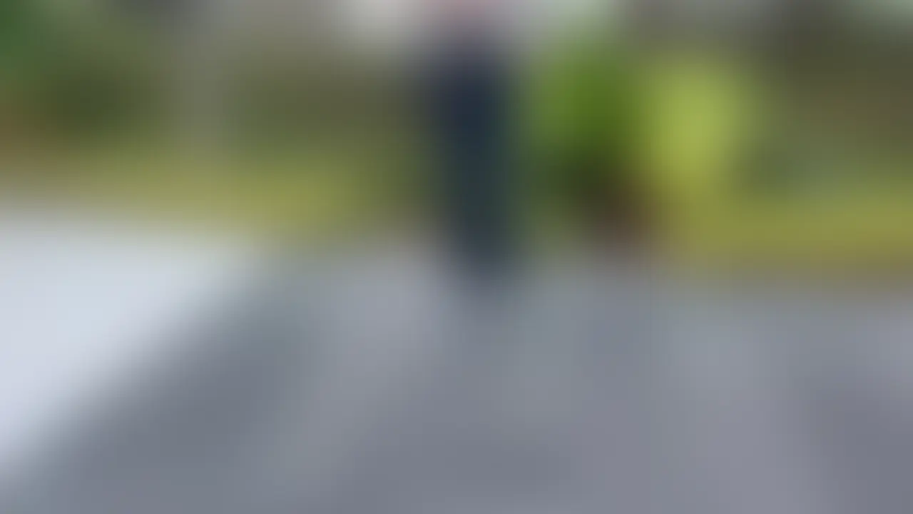 【数量限定⚠️】
超有名裏垢男子のみなとさんと
ホテルで密会してハメ撮りしちゃいました…🎥💓
この日初めてお会いしたから、まだ恥ずかしさもありつつ
最初はお話ししながら、
だんだん肩を寄せ合い、優しいキス💋
そこからえっちな気分になってきちゃって…
乳首舐めや手マン、クンニで
いっぱい責められてすぐイっちゃう、、、💦
私も手コキやフェラでお返し💋
楽しくなっちゃって、イチャイチャしながらたくさん咥えちゃった😘
そして硬くなったおち⚪︎ちんを挿入…
奥まで当たってすごい気持ちいい💕
バックや対面座位、騎乗位、正常位と
色々な対位でイキまくっちゃって、、、
もう潮吹きが止まらない…🐳💕
裏垢男子さんとの初めてのSEX動画
かなりえっちなので、ぜひ見てください👀🫶
ーーーーーーーーーーーーーーーーーーーー
そして。。。
今回販売を記念して、この作品を買ってくれた人には、
大人気のオナニー動画を無料プレゼント!🎁
今までで一番売れた商品で、
潮を吹きまくっちゃってる作品です💦
私のファンクラブをもっと知ってくれたらと思い、
この作品も無料でつけて販売します🤍
#ハメ撮り
#バック
#騎乗位
#正常位
#対面座位
#潮吹き
#クンニ
#フェラ
#裏垢男子
#個人撮影
#顔出し
#美人
#AV女優 (2/2)