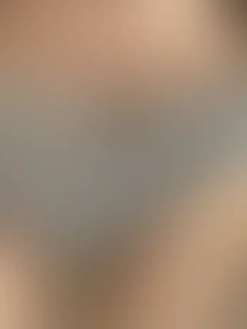 ぽぽぽ🌼(🥰女子大生の下着姿🥰)「ぽぽぽの今日のパンツです🥰🥰 シマシマ？パンツ😅😅 クロッチ汚れはプラン加入で見れますよ🥰」の投稿サムネイル
