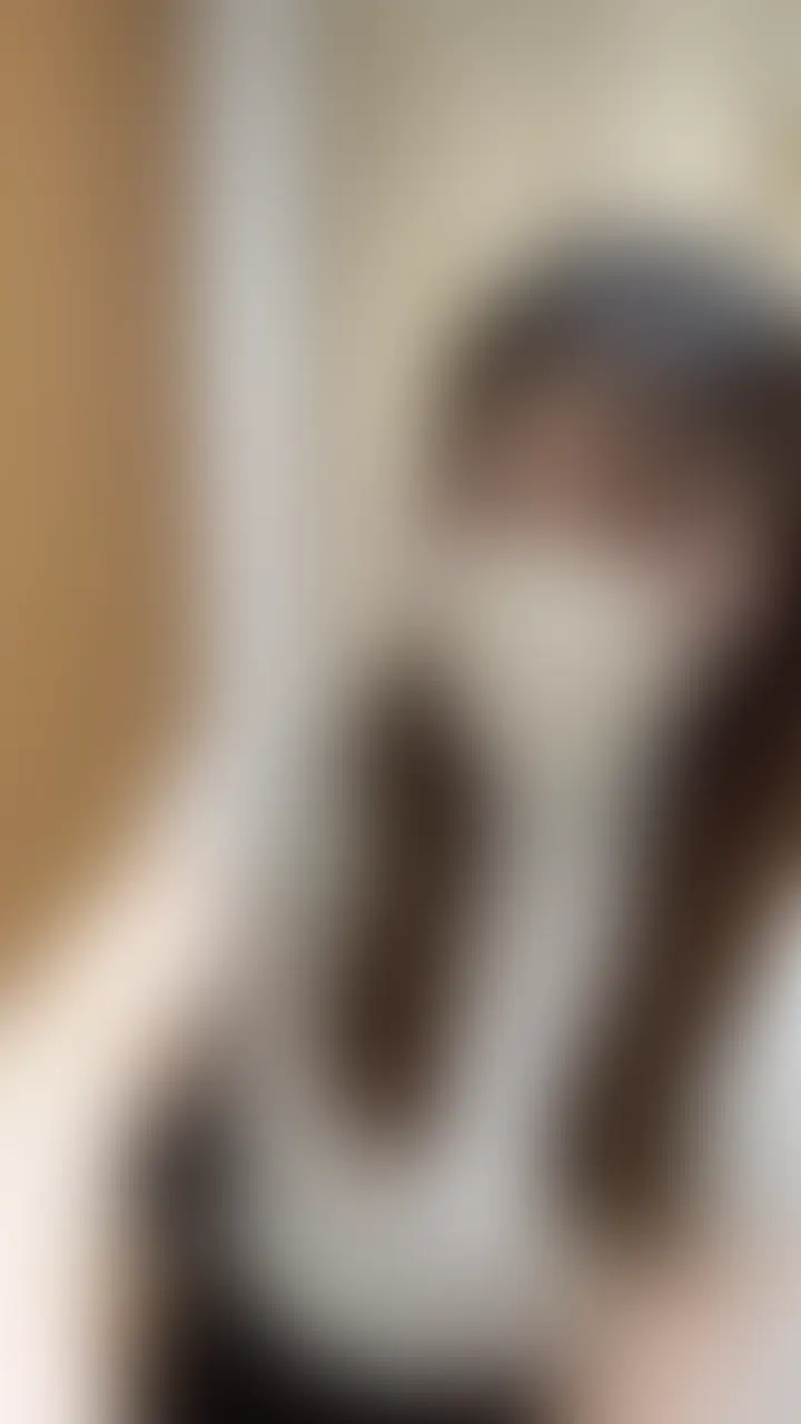 【♡初の生着替えと手コキ足コキでオナサポするひるちゃん♡】
やほー!ひるちゃんです🩷
な・ん・と・❣️
GW特別企画でPART1〜4までつづく長編!オナサポ+オナニー 動画作っちゃいました🎊👏
1日ごとに1つずつ公開していくから是非コンプリートして全部観てね⭐️ (2/2)