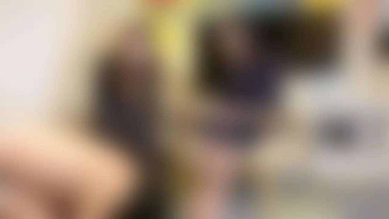1本丸ごと◎痴女2人の共同作業でM男大発狂!W電気アンマ&アナルホジコキトルネード射精/みすずちゃん&奈々ちゃん
こちらはお得な1本丸ごと商品です。
個別でご購入されるよりもお得な値段設定です。
ぜひご利用ください。
みすずちゃん&奈々ちゃんの痴女コンビが、
顔踏み電気アンマからのアナルホジコキで
M男をトルネード射精へと導きます。
まずは蒸れ蒸れ激臭のダブル足裏足指での
匂い嗅ぎ舐め踏み踏みプレイです。
「足の匂いどう? 洗ってないけど」
「ブーツ履いて来たから足が蒸れてるでしょ?」
とのお言葉通り、匂いフェチにとっては最高級の
素晴らしい香りが漂う足裏足指を二人分、たっぷり堪能させていただきました。
そして匂いをたっぷり嗅がせてからは舐めさせます。
顔の上で足裏を滑らせて全体を舐めさせ、
さらに足指での乳首つねりいびりも加わります。
「相変わらずキモいね」
匂いフェチのM男をキモがりながらたっぷりいじめていただいたのでした。
お次は電気アンマ&M男くすぐり乳首いびりプレイです。
まずはみすずちゃん考案の
セルフ電気アンマ(M男が腰を情けなくへこへこさせて女性の足裏に股間を打ち付ける)です。
勃起ちんこを情けない姿で女性の足裏に打ち付けることによってMオジの低い身分を思い知らされます。
小刻みで早く、そして重い電気アンマがM男の股間に炸裂しまくりでした。
電気アンマの振動に魅せられて恍惚としたM男に待ち受けるのが、
M男くすぐり&乳首いびりプレイです。
いろいろな角度からのツンツンやくすぐりが飛び交うので、
M男も気持ち良さと笑いが混ざった情けない声を上げるハメになるのです。
ですが、こんな電気アンマプレイでももちろん興奮するM男、
下着に我慢汁がくっきり染み出してしまうんです。
「なんかゴミ汁が出てるよ」
勃起ちんこの濡れてる先っちょを電気アンマで刺激しつつ、
さらにゴミ汁で汚れた足指を舐めさせるのでした……。
ラストは前立腺マッサージ&極上手コキでの
M男発狂トルネード射精です。
まずはアネロスを肛門に挿入しながらのダブル手コキです。
玩具をちょっと入れるとすぐに奥まで飲み込んじゃうM男のアナルを、
痴女二人であざけり笑いながら堪能しちゃっております。
それから前立腺マッサージしながらの手コキです。
アナル担当は奈々ちゃん、手コキ担当はみすずちゃんです。
役割を分担してM男をアナルホジコキで弄んでしまうのです。
「アナルに指、3本も入っちゃったよ。すっごい締め付けてくる」(奈々ちゃん)
「女の子みたいに感じちゃってんだ〜。おちんちん固くなってるよ〜」(みすずちゃん)
アナルとちんこを分担してホジコキするものですから
M男も我慢できるはずもありません。昇龍のごとくザーメンが吹き上がり、
竜巻となってトルネード状になって大噴火射精してしまうのでした。
そんな射精で大ハプニング発生。奈々ちゃんの顔面めがけて
ザーメンが発射されてしまったのでした。
申し訳ないと思いつつ、こんな幸せな射精はなかなか味わえない気持ち良すぎる
アナルホジコキプレイとなったのでした……。
メニュー
◎蒸れ蒸れ激臭のダブル足裏足指匂い嗅ぎ舐め踏み踏み
◎ダブル激震電気アンマと合わせてM男くすぐり&乳首いびり
◎痴女2人の前立腺マッサージ&手コキM男発狂トルネード射精
1920*1080
53:55
4.16GB
.mp4 (2/2)