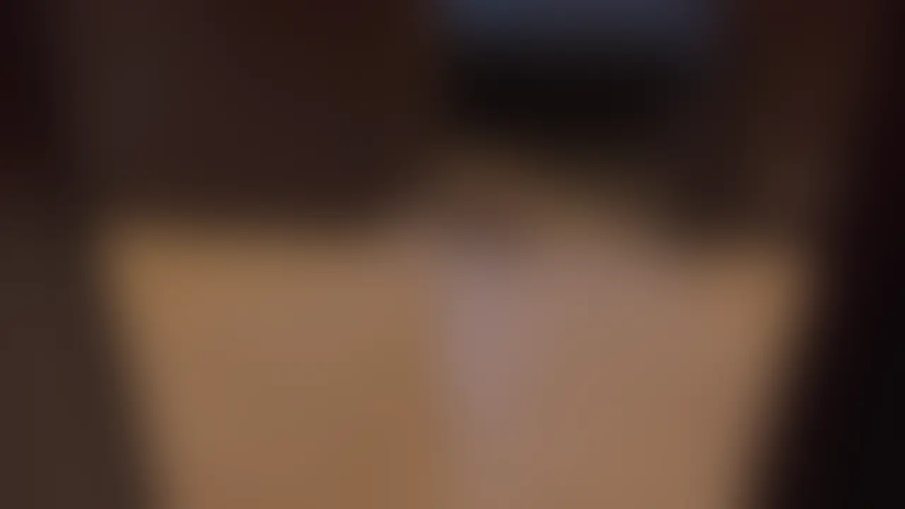 【本日のおサボり♡ネカフェの扉全開でオナニーしてる人妻にAV観ながらら抜いてもらった】 (2/2)