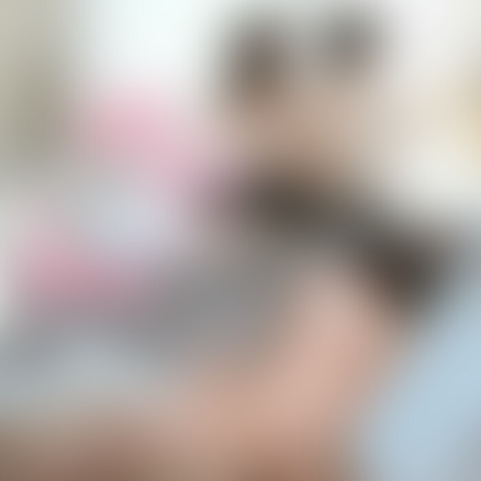 右上の［いいね♡］を押してから見てもらえると嬉しいです💗

モジモジ恥ずかしがる童貞くんを、
優しくあざとく誘惑して筆おろし💗

手をぎゅ~って握ってみたりキスしてみたり、、
童貞くんの夢をい~っぱい叶えてみたよ🌼♡

おっぱい触りながらキスしてたら勃っちゃったみたいで、、
おちん⚪︎ん、おパンツの中で苦しそうだったから
フェラと手コキでぺろぺろシコシコ…😈💕
いっぱい感じてるのが可愛くて興奮しちゃった🥺♪

正常位で挿れてみたら童貞くんのが太くて大きくて、、
奥まで当たってきもちよかった…🤤
騎乗位で搾り取ったら最後は大量ぶっかけでフィニッシュ…🍼♡
白いのい~っぱい🎓💗

ろこに筆おろしされてる気分で、没入体験しながら楽しんでね❣️

今週も見てくださってありがとうございます！
［いいね♡］していただけると活動のモチベーションがあがります😈💗


カップル / 素人 / 個人撮影 / おっぱい / ハメ撮り / 人妻 / 巨乳 / フェラ / オナニー / 変態 / 裏垢女子 / パイパン / 美乳 / 中出し / 手コキ / 顔出し / エロ / 夫婦 / 流出 / イチャイチャ (2/2)