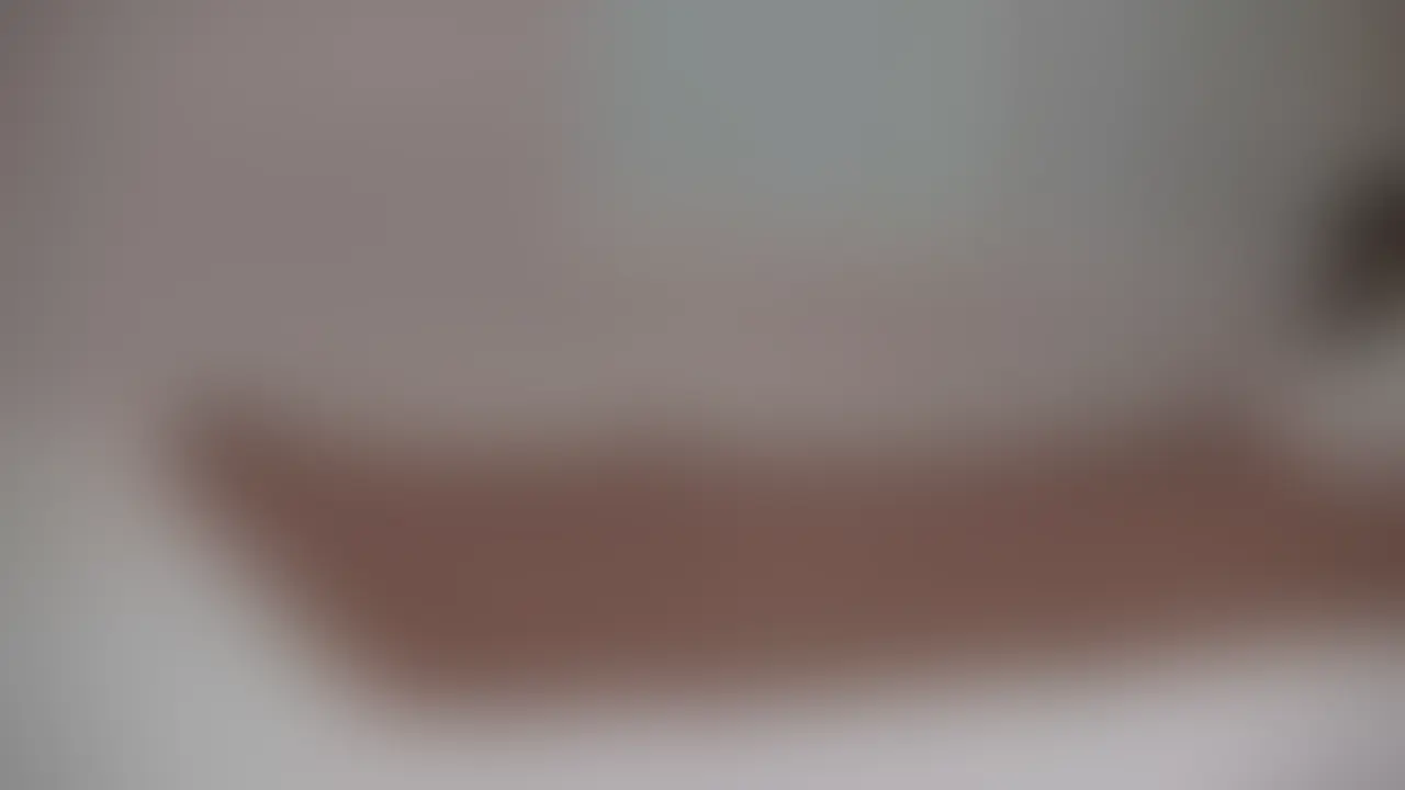 サンプル画像⇒ https://myfans.jp/account/posts/d89adfe7-0a70-4b49-a189-d1b46312eb3c
サンプルでは顔にボカシとなっていますが、本編では顔出しです。
日サロで焼いているセラピストさんで性格が明るく元気な雰囲気です
^^;;
ノリが良くて裏オプ手コキも言いやすかったです。
最初は紙パンツの上からじっくりと・・そして手コキ、乳首舐めというメンズエステでは裏オプの鉄板(自分だけ?)で、しっかりとリンパが流れました
^^;; (2/2)