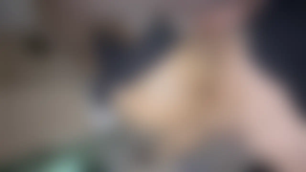 ちょっとSな白ギャルお姉さんに最初攻められたけど挿れた瞬間、立場逆転させました。
でもまた逆転して射精と潮吹かされました、、

自分が攻められすぎてる動画も近日載せます！ (2/2)