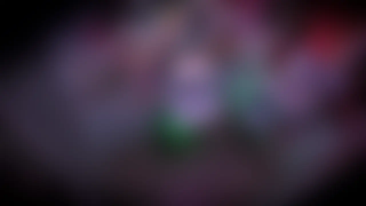 新宿界隈を縄張りにしています。
週末の歌舞伎町。女を探しにいつも行くクラブへ。
紙で余計にクラブの照明がチカチカする中、フロアで一人で踊っていた女の子に声をかけた。
「一人?」と聞くと、彼女は少し笑って「友達どこか消えた」と答える。
そこから乾杯して、音に合わせて体を寄せて踊るうちに、自然と距離が近くなった。
テキーラと煙モクモクしてから、人の波を抜けてトイレで二人きりになると、彼女が「誰か来たらどうするの」と笑う。
お互い顔を近づけると、クラブの爆音が遠くなったように感じた。
キスで会話するように舌を絡めあう。
気付いたら俺のちんこをしゃぶってたよ。
喉の奥が気持ちいいみたいで、自らイラマを要求するドMな女だった。
顔は超可愛くて、小柄なのにおっぱいもお尻も大きくてエロい身体してるんですよね。
ねっとりフェラが超気持ち良くて、小さいお口にザーメンいっぱい出しちゃいました。
ちんちん欲しそうだったので、「外出よっか」と提案すると、ためらいなく彼女は頷く。
ネオンに照らされた路地を歩きながら「この辺、ホテル多いね」と彼女が言う。
俺は軽く笑って「じゃあ、どこがいい?」と返す。
丁度いいラブホを見つけて広いお風呂がある部屋に。
一緒にお風呂に入って、一服したらもうセックスする準備は整いました。
いつも以上の感度に女のマンコは早くもグチョグチョで、俺のちんこも亀頭がパンパンのカッチカチ。
固いチンコでガンガン突きまくってやりました。
もうエロくて最高の女でしたよ。 (2/2)