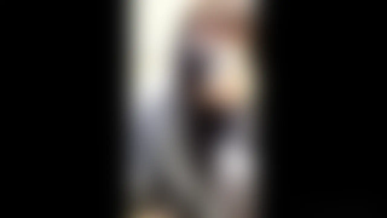 【完全顔出し】大学でサッカー部の女子マネージャーをしている
FカップJD(20)とNTR生中出し密会🏩
部内の先輩と付き合うも物足りないらしく、刺激を求めてカズトラに会いにきてくれました☺️
綺麗な黒髪が似合う清楚な顔とはギャップのある柔らかいFカップおっぱいと程よいムチムチボディが最高に気持ち良かったので2連続中出し…😋
先輩彼氏はサッカーでは頼りになるエースストライカーって感じらしいが
夜の営みはエースになれなかったみたいなので、カズトラが美味しくゴール決めちゃいました👍👍👍
また、大人のおもちゃをあまり使ったことがないらしく
電マの良さも伝授してあげました💪
👩「もうダメぇぇぇムリぃぃぃ」
🐯「あと10秒ね」
👩「もう経ってる…もう経ってるううう‼︎‼︎」
↑最高に楽しい瞬間でした😂
事後にカズトラと同じ電マをネット注文していて
これから毎日寝る前に今回のことを思い出しながらオナニーするらしい😂
タイミング合えばまた会いに来てもいいよって言うと目を輝かせてたのが可愛かったです。
夜のエースになれなかった彼氏さんありがとう🙏
そして👶できてたらごめんね! (2/2)