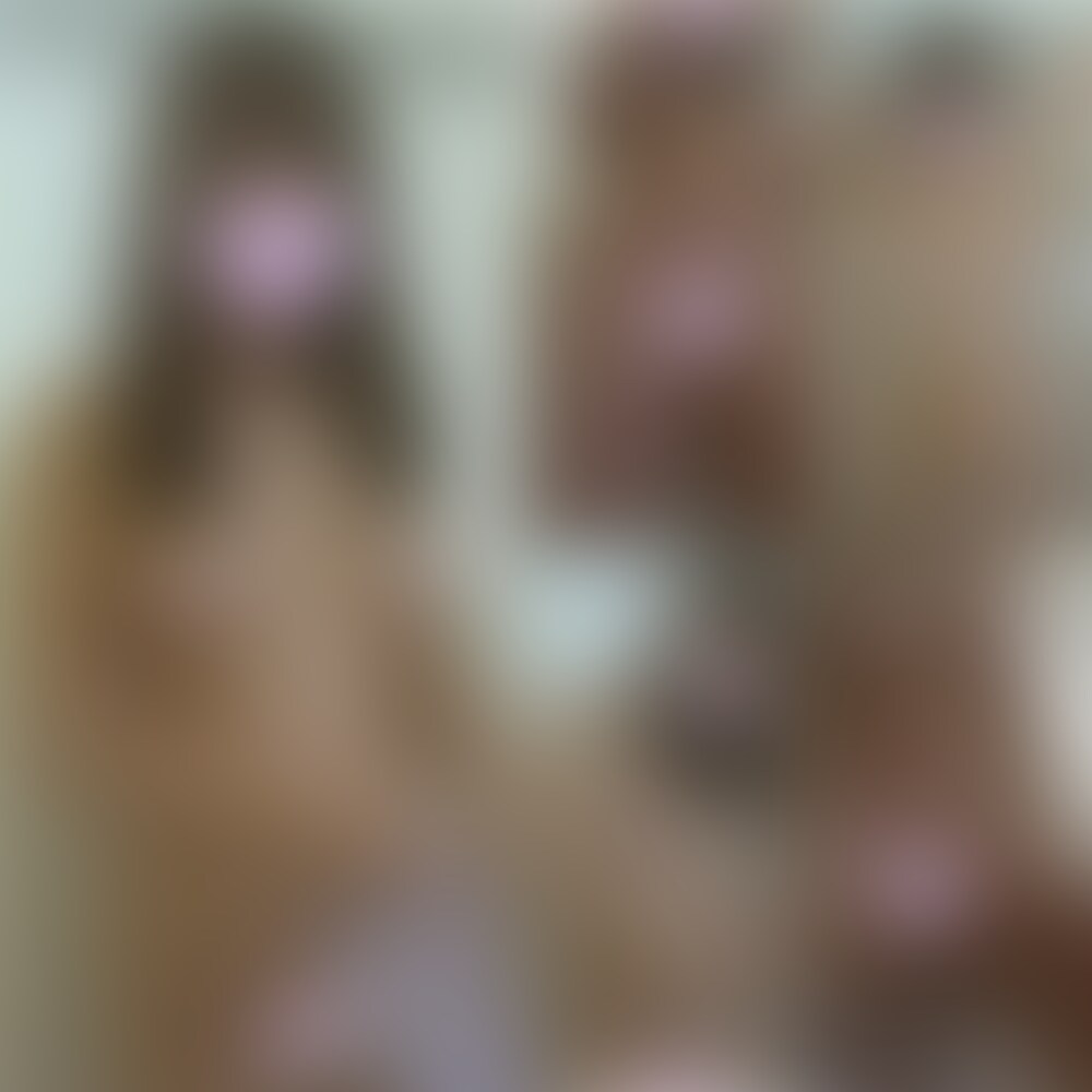 これは更衣室の中に仕掛けられたカメラの禁断映像になります！

制服を脱ぐと淡い紫色の下着上下を付けていました。
真っ白な肌に大きくて柔らかそうな胸の谷間がたまりません。
1着目のセクシーデビルちゃんでも下着のはみ出る感じが気になるようで、少し考えながらもブラジャーを外しちゃってくれました！
キレイなロケット乳が丸見えで最高です！
下からのカメラにもハリのあるすべすべな太ももとぷっくり股間が丸見えです。
ブラジャーを外した下乳も興奮します。

２着目のスケベマリーンちゃんです！
コスプレを脱ぐと白くて豊満なおっぱいが飛び出しちゃいます。
色素の薄いピンク色の乳輪とコリっとした乳首が最高に興奮します！
頭にデビルカチューシャ付けたままでかわいいですね。
大きなおっぱいを小さな衣装の中にがんばって収納しています。

そしてついに水着へのお着がえでです。
コスプレを脱いで畳むと、一気にパンティまで脱いじゃいます！
真っ白でキレイな身体の一糸まとわぬフルヌードを披露してくれました！
つるつるに処理されたキレイなおまんまんですね。
下の水着を逆に着てしまい、再び脱いで履き替えてますｗ
下からのカメラにもおまんまんだけでなく、見るからに柔らかそうな下乳が最高にいやらしいです！
素直な性格なのでもっと際どいコスプレも着せてみたいですね。 (2/2)