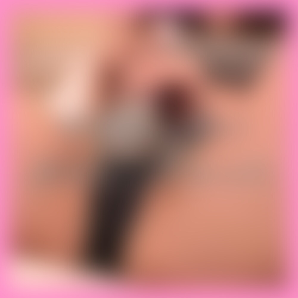 こんばんは、あみです♡
パンツ越しでオナニーしてたら
おもらししちゃいました...//
最近ホントに気持ち良くなると潮吹きみたいな感じで
おしっこが出ちゃうようになっちゃいました...♡
どんどん変態になっちゃってる気がするけど
そんなあみでもいいよって言ってくれるかな? (2/2)