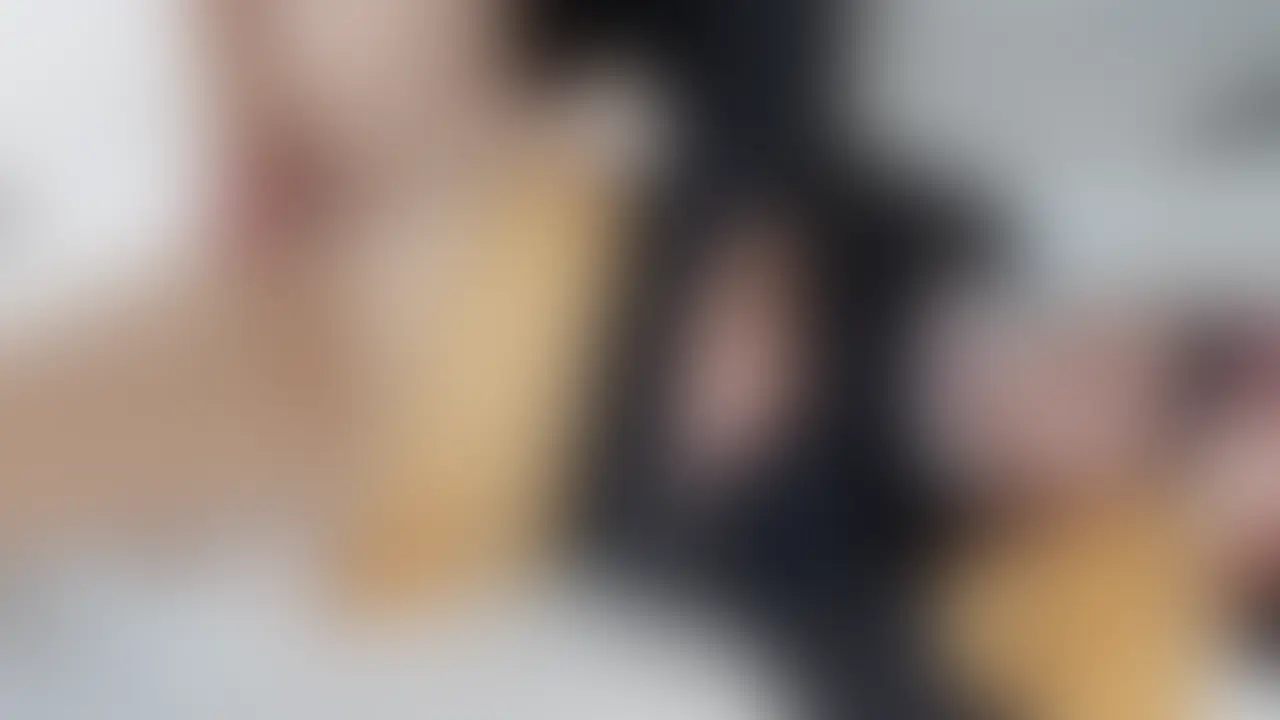 ぽちゃかわ爆乳ちゃんのアー○ャコスでの玩具責めと本番シーンです
【収録内容】
ローター責め
バイブで潮吹き
正常位本番
【動画情報】
31分 (2/2)