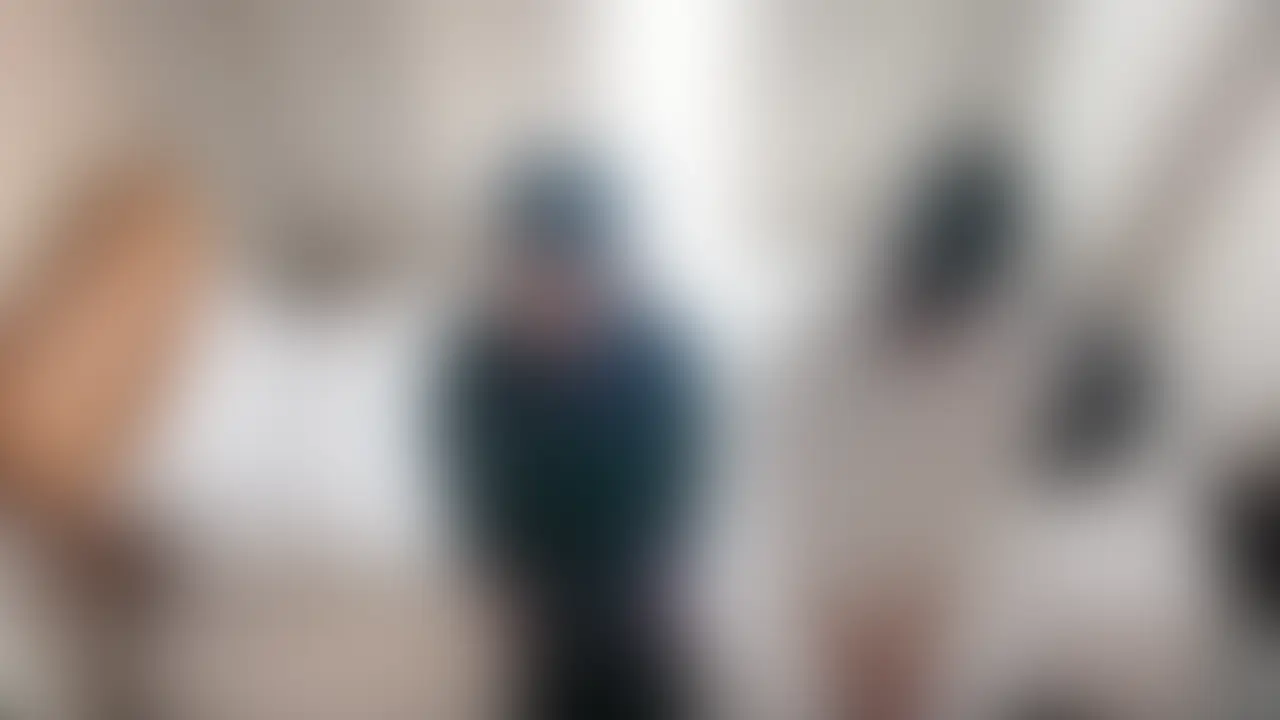 【外国人 中出しNTR 精子垂れてるみーちゃんにそのまま上書きSEX】(再掲)
いつも応援ありがとうございます🙇♂️
今回は外国人ファンとのNTRをお届けします。
部活帰りの練習着姿のみーちゃんをそのままホテルに呼びました。
最近のみーちゃんは僕に見られたくないっていうことが多くて、最初は席を外しました。
汗の匂いが残ったまま始まりました。
外国の方なので言葉がほとんど通じない方でした。
でもそのぶん、気遣いも遠慮もなくて、ただみーちゃんを無心で求めてくる獣みたいな感じが今まで見てきた方と全然違いました。
外人さんの黒い肌と比べて、みーちゃんの白い肌がよくわかって、改めて綺麗だなって思いました。
まずおちんちんのサイズが違いました。
受け入れた瞬間のみーちゃんの顔で全部わかりました。。。
そこから止まらない獣のようなピストンに、
顔が真っ赤に紅潮して、表情が完全に恍惚としていて、イくたびに全身がビクビク痙攣して、それでもまた突かれてまたイって、、、
今まで聞いたことのない切ないオホ声が、ずっと続いていました。
さすがにエロすぎたので、他人棒に挿入してもらっているみーちゃんに手コキやフェラをしてもらい、みーちゃんの熱感や吐息、つながっている感覚で感情がぐちゃぐちゃになりました。
途中でゴムを外されてみーちゃんが困惑していたのに、身体は正直で、
そのまま中出しされて、外人さんが抜いた後もびくびくしていました。
最後は練習着が汗と精液でぐちゃぐちゃになっていました。
それでもまだ喘いでいるみーちゃんを見て、僕も我慢できなくなって、垂れ出てくる精液にお構いなしで、上書きしました。
いっぱい大好きって言ってくれて、外人さんに僕たちの愛を見せつけるように、たくさんチューもしました。
最後は途切れそうな声で「ちょうだいっ。。。」いっしょにイって、そのままみーちゃんの中にいっぱい出しました。
最後、気持ちが高まりすぎて、僕、すごく情けない声だしてます
ぜひ見届けてください🙇♂️ (2/2)