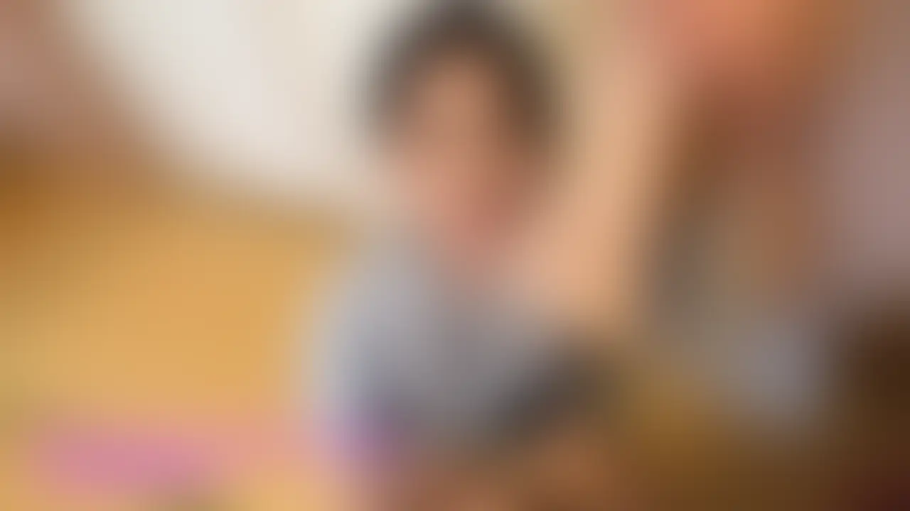 #361【痴女な先輩とセックス展開】「シコシコシコ♡」皆んなが居ない間に、美人すぎる先輩に痴女られて、筆おろしされました笑 (2/2)