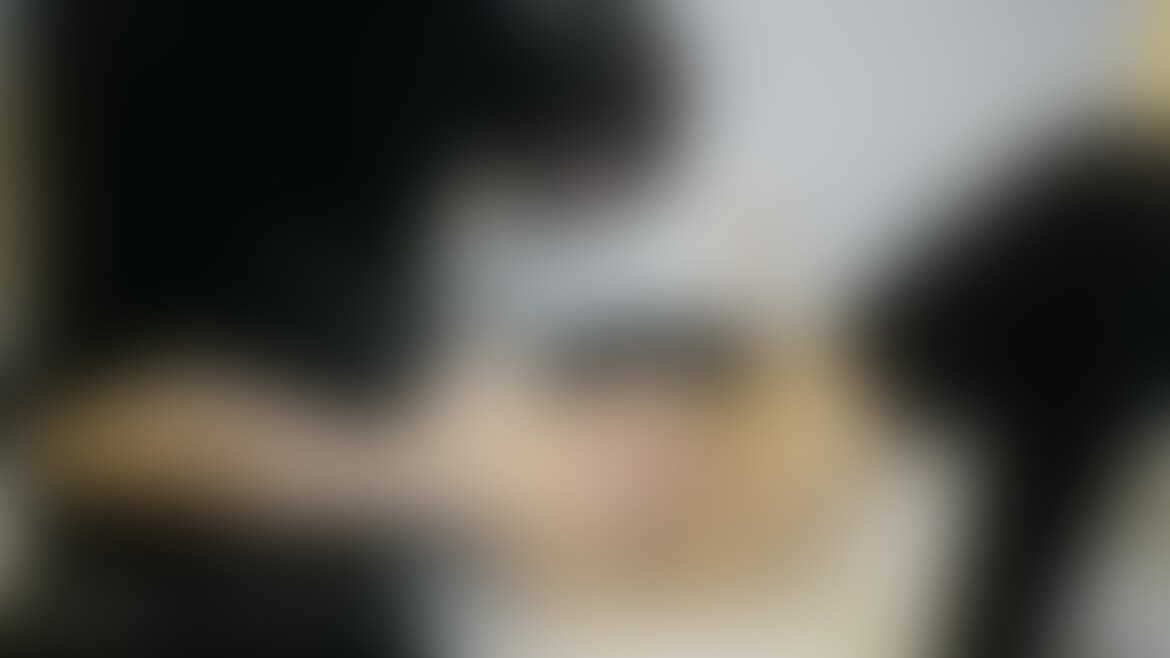 【36分】清楚○○○な処女JDを快楽漬けにして中出し
密会当日に「実は処女で、元カレとしたときは痛くて入らなかった」と告白。
アランの肉棒で無事処女卒して、2回目のセックスでのハメ撮り収録。
セックスの気持ちよさを知って快楽におぼれていく様子が可愛いです。 (2/2)