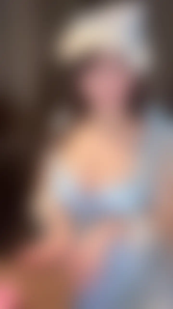 【特別✨完全顔出し版】
角オナ触手❄️絶頂潮吹きオナニー✨
雰囲気まで見える だいすきプランはこちらだよ⤵︎
https://myfans.jp/posts/774abce6-0ed6-47ff-bda6-c3c225d5f0d2
さてさて今日の投稿は…
お楽しみ長編動画🙈✨
先日お披露目した水色のドレスと
新オモチャでのえちえち動画ですっ
この触手みたいなブラシのオモチャ
すごかったよぉ///
クリビンビンにぼっきさせながら
いっぱい潮ふいてごめんなさい🥺💗
触手と同じタイミングで
しこしこしこ…おちんちんも
一緒にいっぱいシコシコしてね🥺💗
ーーーーーーーーーーーーーーーーー
撮影小話
実は今回の動画、
オナ禁明けでハッスルしすぎちゃって…
撮ってる間は全然自覚なかったんだけど
長くなりすぎちゃってたので2回にわけます♡
後半では、さらにもう一つのオモチャと
ディルドくんも登場するよ…やばやばやば…
そちらもお楽しみにです🙈💗
ーーーーーーーーーーーーーーーーー
ではではメリークリスマス!
今年もみんなと思い出が作れて幸せだよ~
私からの🎁☔️、受け取ってもらえたら嬉しいです///
ちゅ! (2/2)