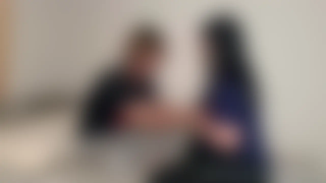 3時間超えの動画お待たせしました。以前からメス親の自宅でセックスしまくった動画を目出しや顔出しで見たいという多くの声をもらってました。今回それを実現させました いつもは1本ずつ動画を出してるんだけど、今回は3本を1本にまとめました。友達のメス親の顔出し動画は1本1万円ですが、今回は3本で1万円です。期間限定の価格になります (2/2)
