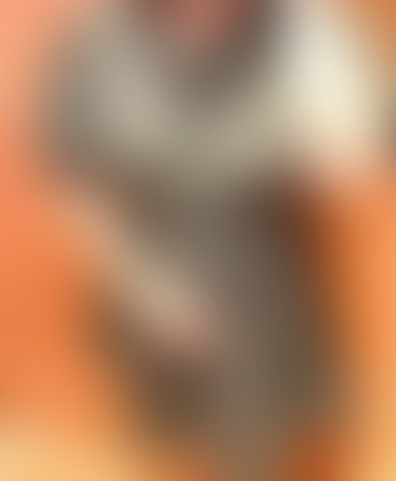 【プライベート】仲の良いGカップ体育会系女子を呼び出してサクッと。脳とち〇ぽが溶けました。最後はお風呂で綺麗に。
~~~~~~~紹介~~~~~~~
職業:OL
年齢:22~25?
以前お店で働いていた子です。
お店にいた頃は仲が良くてよくご飯に行ってました。
もちろん私の厳しい講習を合格した素晴らしい女の子です(笑)
ちょうど先日、久しぶりに連絡が来て、お〇を貸して欲しいとのこと。
まぁ普通に貸しても良かったのですが、ちょっと悪戯を思いついてしまったので
ホテルに集合。
まぁ察したでしょう(笑)
ワクワクしながら部屋で待っていると、
以前よりも美人になった彼女が現れました。
しかも胸を強調する服!ガン見しちゃいました(笑)
カップ数を聞くと”G”とのこと。ん~いい響き。
なんかスポーツやってるとか言っていた気がしますが、
邪魔にならないんですかね。
それはそうと、ちょっと興奮してきてしまったので、
彼女のカラダで少しだけ遊び、昔のようにおちんを可愛がってもらいました(笑)
相変わらず、すごいテクニックを持ってました。
途中から記憶があいまいになっていたのですが、
気づいた時にはお口に思いっきり発射しちゃってましたね。
あ~スッキリ(笑)
最後に一緒にお風呂に入りたいとお願いすると、
しぶしぶ了承してくれました。
服を全部脱がせ。。。。
あとはご想像にお任せします(笑)
またお〇をかりに来る気がするので
その時はまた可愛がってあげましょうか。
次回はもっと条件厳しくしようかな(^_-)-☆ (2/2)