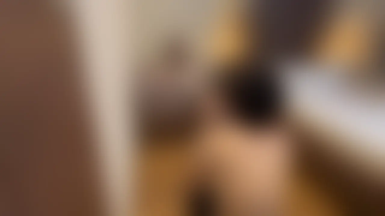 【横動画】関西の美容クリニック勤務のひまり様による罵倒責め舐め犬管理&M男に膣内挿入させて射精を我慢させる挿入射精管理


関西の美容クリニックに勤務する、ひまり様26歳。

今回もSNSの募集からご連絡いただき、即日お会いすることになった。

普段は手術前のカウンセリングや術後のケアを担当。

女性ばかりの職場でかなりのストレスが溜まるそうで、

罵倒してのM男責めは、唯一のストレス発散との事だった。

いざプレイが始まると、彼女は豹変した。

先ほどの優しさとは大きくかけ離れた別人になった。

きちんとした挨拶がなかった事に対するビンタが炸裂した。

まずはお試しテストで10分間の手コキ射精我慢。 (2/2)