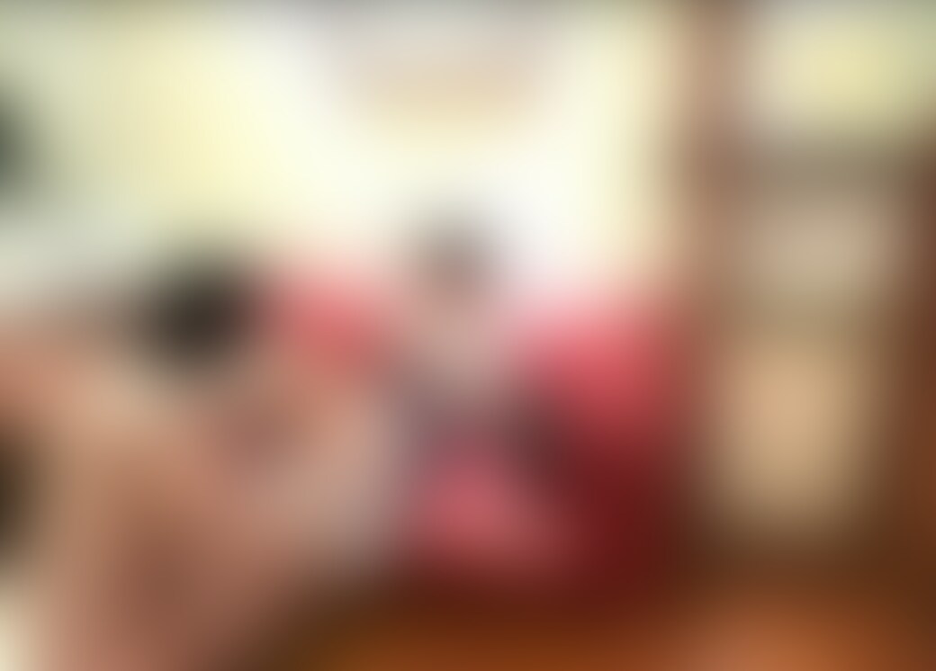 ※本編顔出し
わたしの執事、足洗い、マッサージ機、化粧台 (2/2)