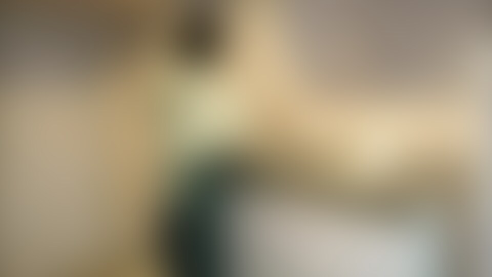 【ファン限定フル動画】🎁
◯どもが学校から帰ってくる前に妻とせっせとキッチンで愛の営みをする夫婦。僕の妻は身長150cmの25歳。キツキツのマンコで僕の種を奥で受け止めてくれる可愛い妻。 (2/2)