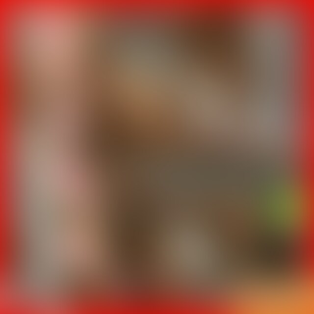 ⭐️顔出し⭐️友達が寝てる横で生ハメえっちしちゃいました😍❤️
フェラ・69のつづき、、
我慢できなくて友達が寝てるのに
生チンポいただいちゃいました😋💕
イケナイ状況なのに
声出ちゃうし潮吹いちゃってやばかった🙈💦
イケナイプレイしたくなった?😍💕 (2/2)