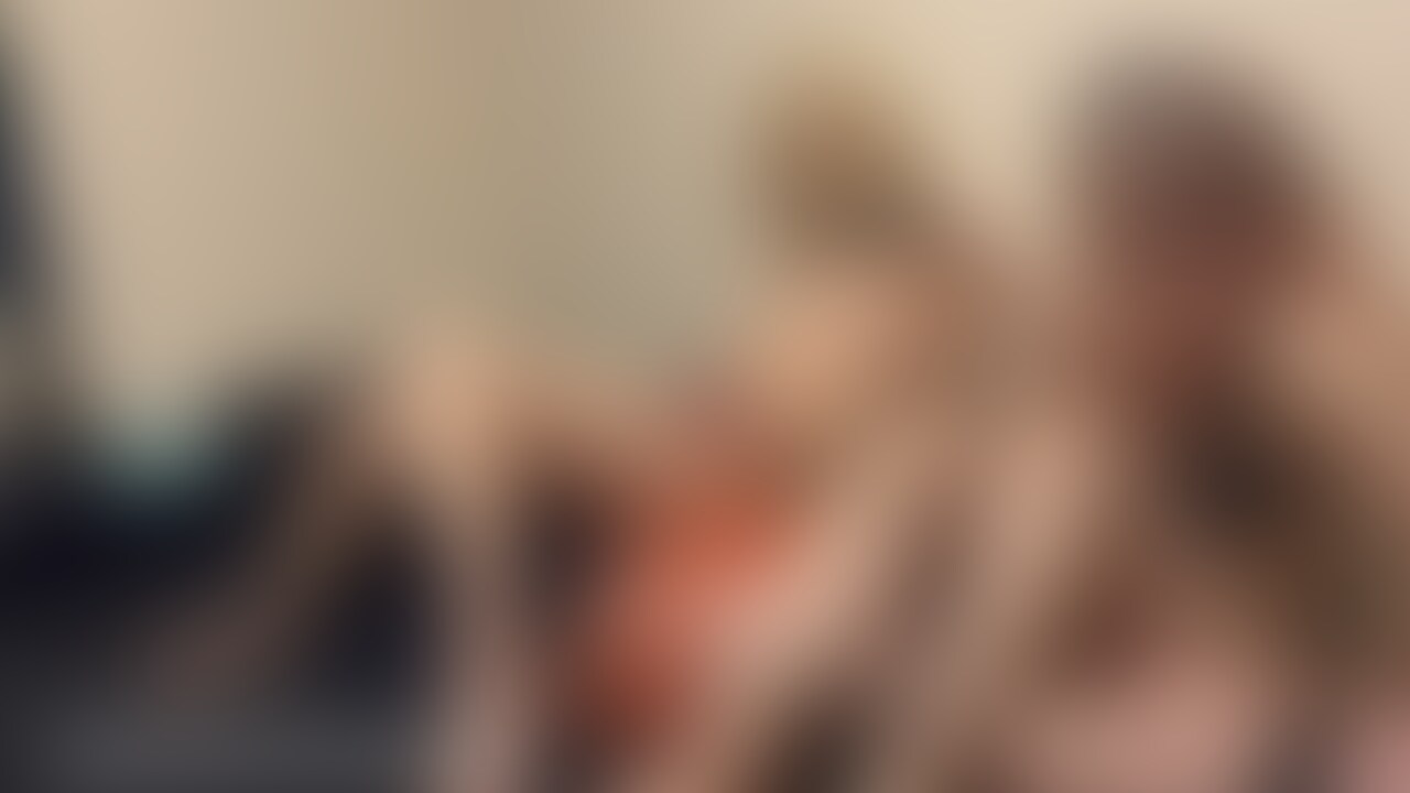 M男責め×レズプレイ♡
電マでちぇりちゃんにせめてもらったよ( ៸៸ › ⩊ ‹ ៸៸)♡
M男は椅子!
イッても止めて貰えなくて気持ちよかった♡♡ (2/2)