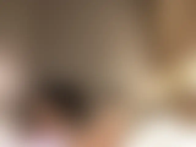 "本編はマスク着用で一部のみ顔出し、可愛い系美女のるるちゃんの踏みつけ、靴コキ、膝裏コキです。
可愛い系美女るる様に見下されながら踏みつけ、靴コキをしていただき、最後は情けなく膝裏でフィニッシュさせていただきました。" (2/2)