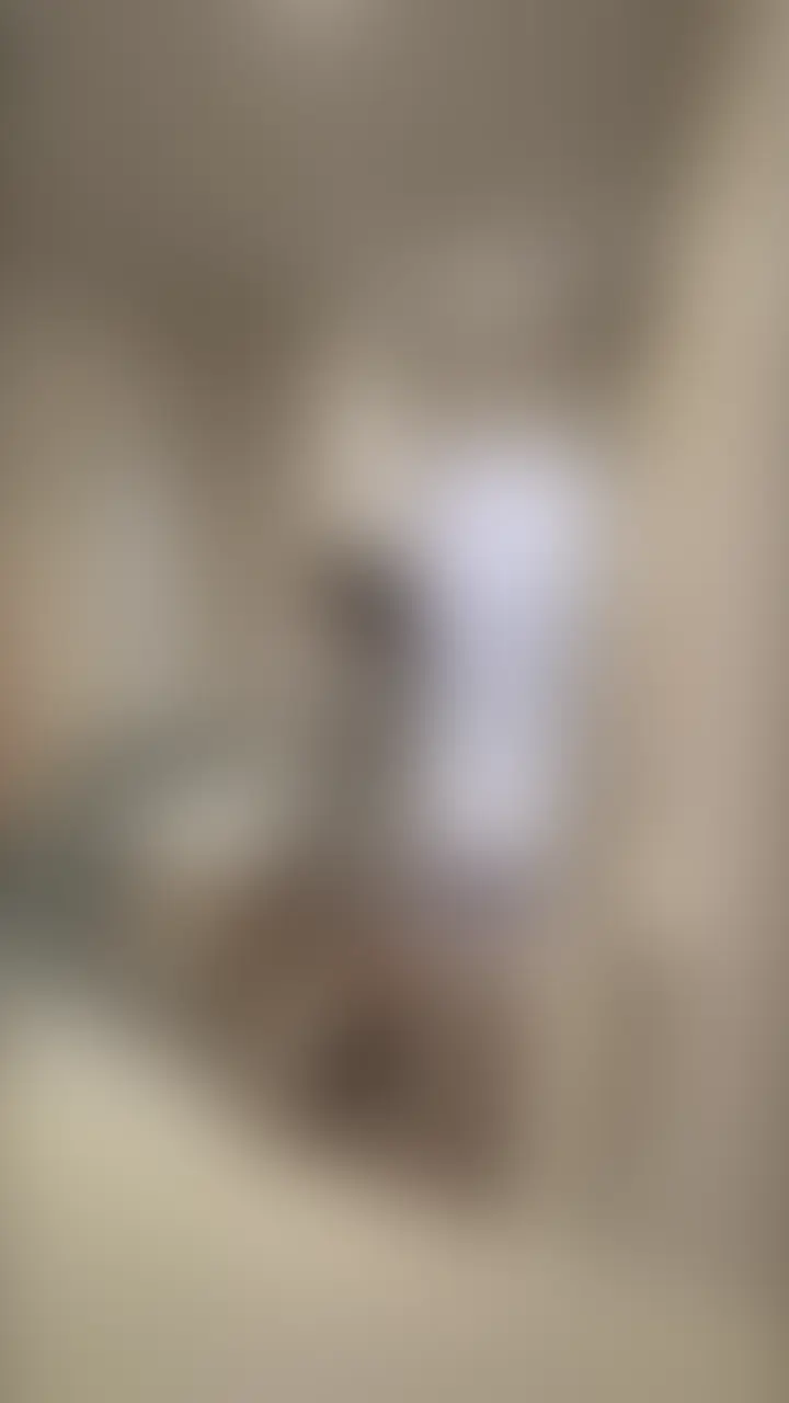 Gカップで20歳の巨乳大学生
彼氏に内緒で浮気しまくりの女子大生
大学サボって家に呼んだらすぐ来てくれた時の動画。 (2/2)