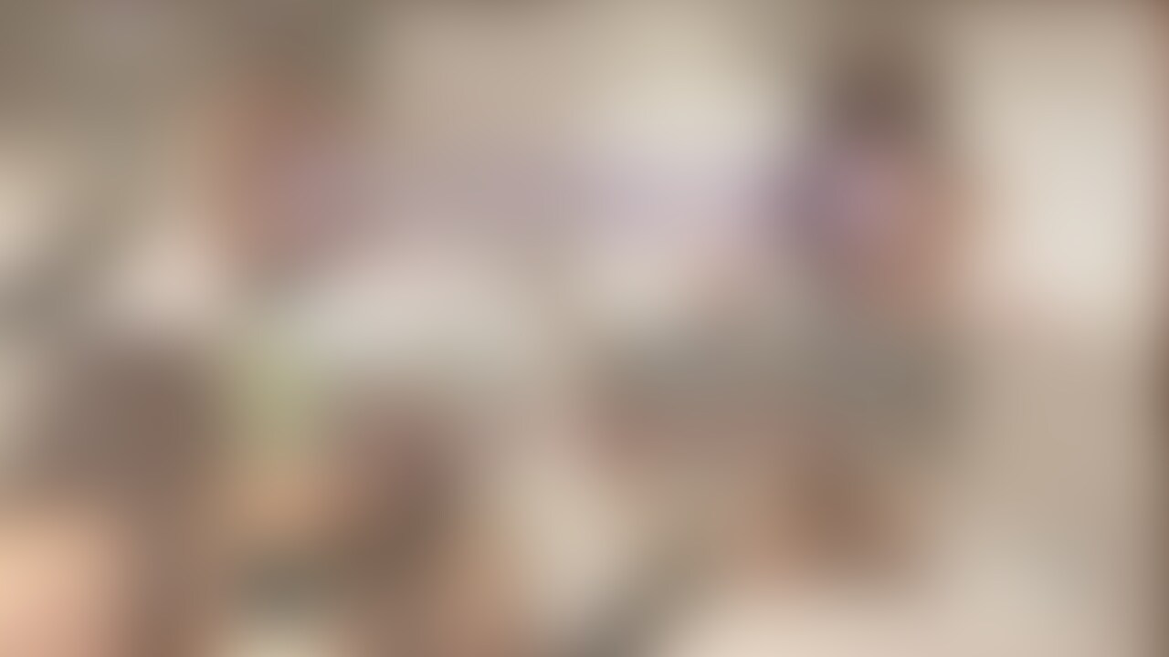 サンジ&なみ、初のハメ撮り動画です♪
ホテルにお泊まりの2人。
ムラムラ欲情してる妊婦なみは、
こっそりオナニーを始める。
サンジが横で寝ているので、
声も出さないようにひっそりと…
オナニーで更に発情してしまい、
寝ているサンジの○○○を襲う!
静かに全身舐め、
大好きなおち○ぽをお口に含み、
じゅぽじゅぽといやらしい音を立てて
サンジを起こそうとする… (2/2)