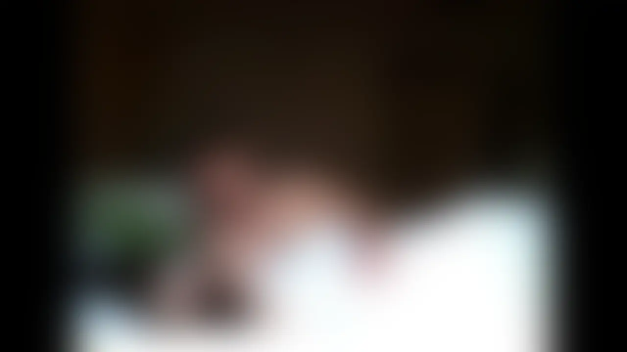 夜中にドンキに居たところをナンパして持って帰ってヤッたら懐いて来た女です。
ドンキの時は私服で大人びて見えたので気付きませんでしたがまだ処女だったら
しく、付き合おうとかしつこく言われてました。最初血が出たりしなかったので気
付きませんでした。
「はじめてだったのに…」みたいなことを言われてちょっと引きましたが、別にそ
のとき女がいなかったし、結構おっぱいが出かかった(原文まま)ので、適当に合
わせることにしました。
男とほとんど絡んだことなかったようで、大体、いつも生です。
この動画の時は、顔を撮ろうとすると手で隠したりしましたが、嫌がるのは動画を
撮る時くらいで何でもやらせてくれました。俺がはじめてアナルをやったのもこの
女です。
☆★☆アカウント主からの補足説明
※内容:全身舐め前戯→正常位→バック→側位→正常位手持ちカメラ→マンコアップ
※ムービー07分26秒(mp4に変換済/iphone、アンドロイドでの再生できま
す)
※こちらのページでは特定避けに目線処理しておりますが、本編には目線はありませ
ん。
※利用規約および日本国内で適用されている全ての法律に違反する内容は一切含まれておりません。
※投稿にあたり、予め身分証にて18歳以上の年齢確認しています (2/2)